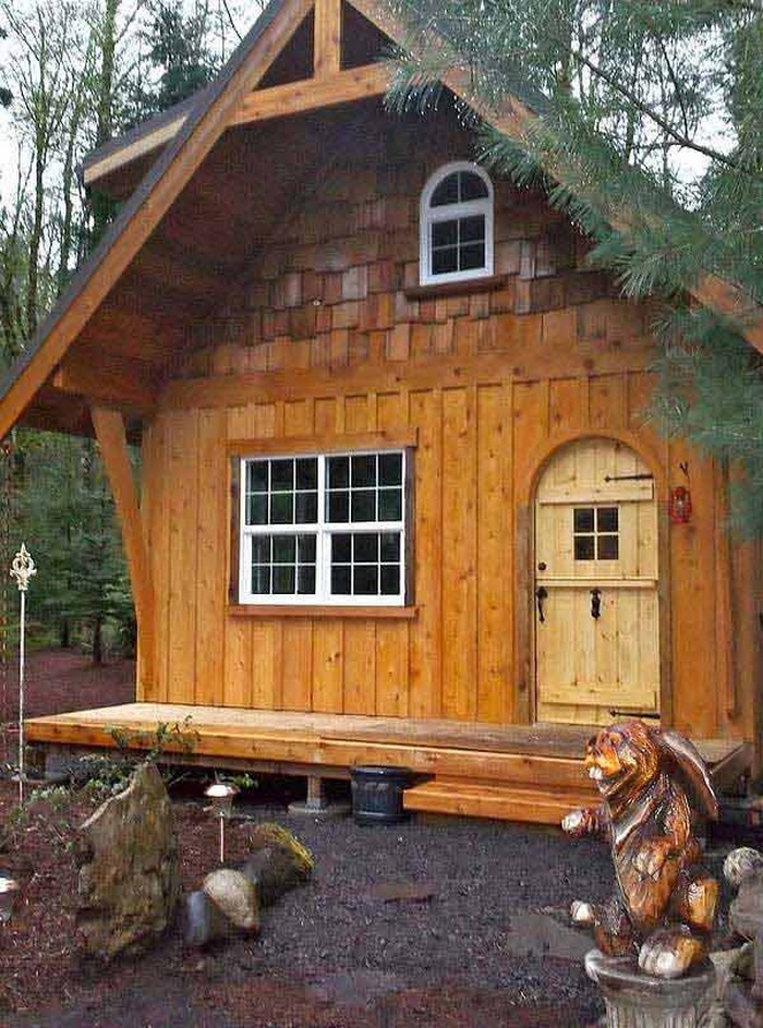 Как построить дом из досок. Тини Хаус. Тини Хаус в лесу. Маленький домик. Маленький деревянный домик.