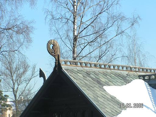 Гребень крыши. Кованый конек на крышу. Конек крыши. Декоративный конек на крышу. Красивый конек на крышу.