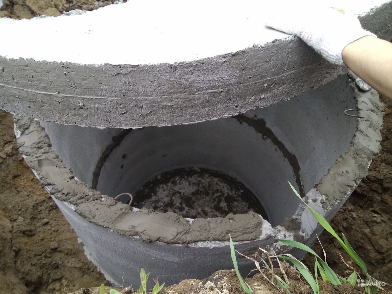 Выгребной колодец из бетонных колец