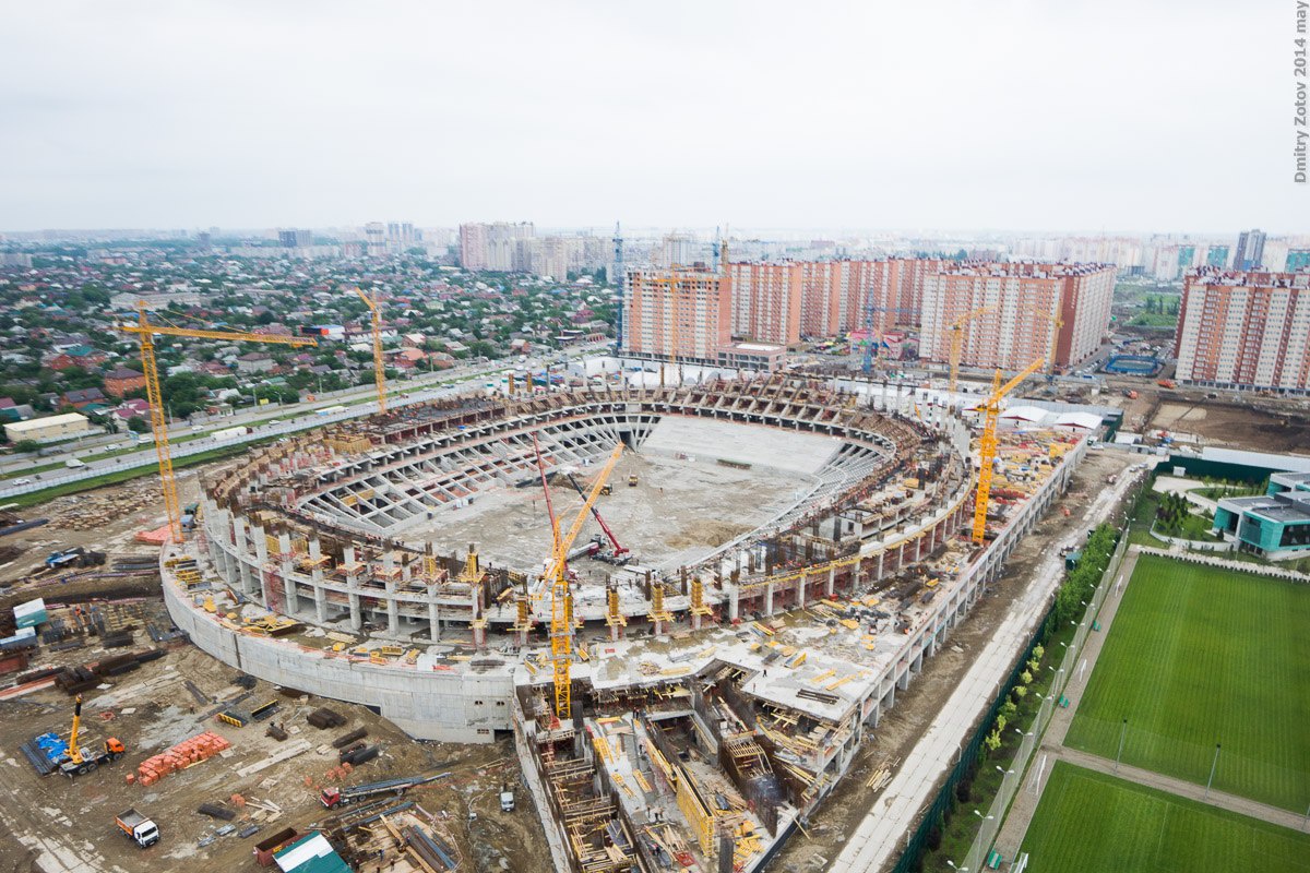 Время строительства стадиона. Стадион ФК Краснодар стройка стадиона. Стадион Краснодар стройка. Арена Краснодар стройка. Стадион Краснодар начало постройки.