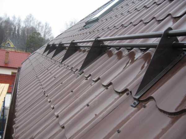 Как правильно установить снегозадержатели на крыше из профнастила .